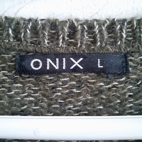 Cozy olive green sweater, sz L - Picture 2 of 11